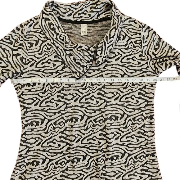 Thomas & Olivia Cowel Neck w/ zipper, elbow sleeve Pullover shirt, top sz M - Picture 7 of 10